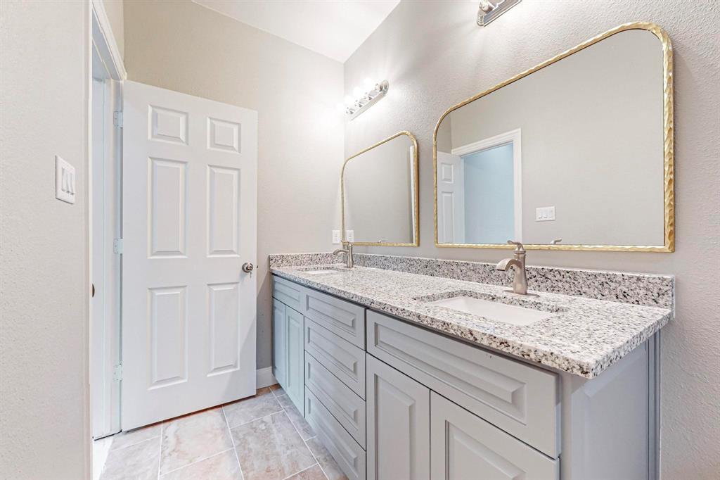201 Dellis Street Property Photo 18