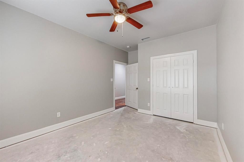 201 Dellis Street Property Photo 20