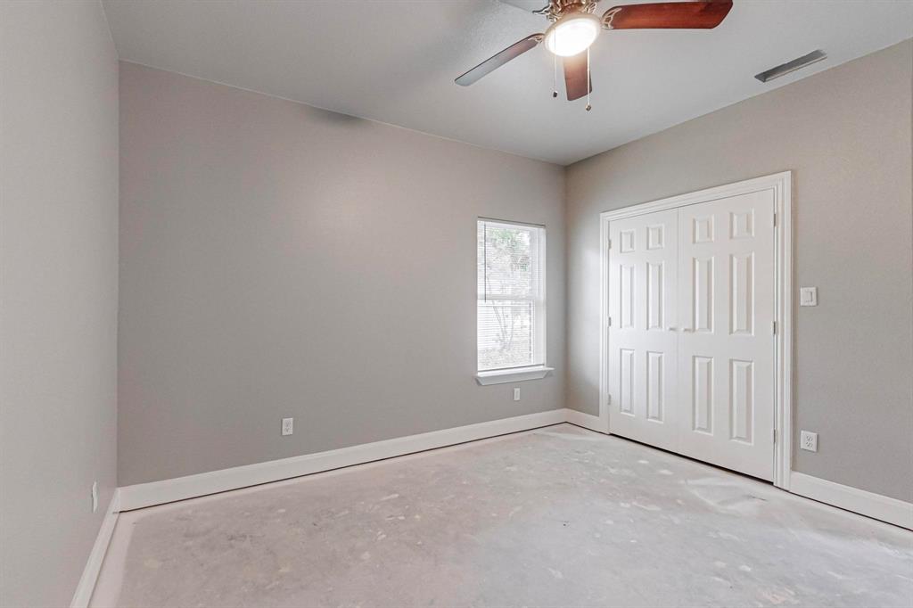 201 Dellis Street Property Photo 22