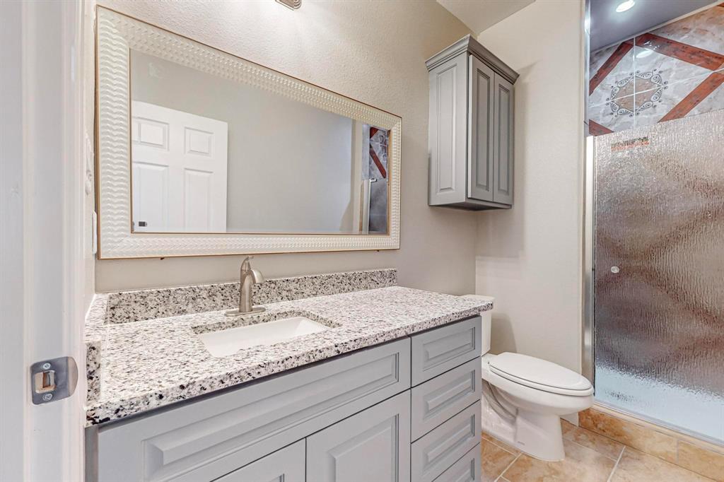 201 Dellis Street Property Photo 26