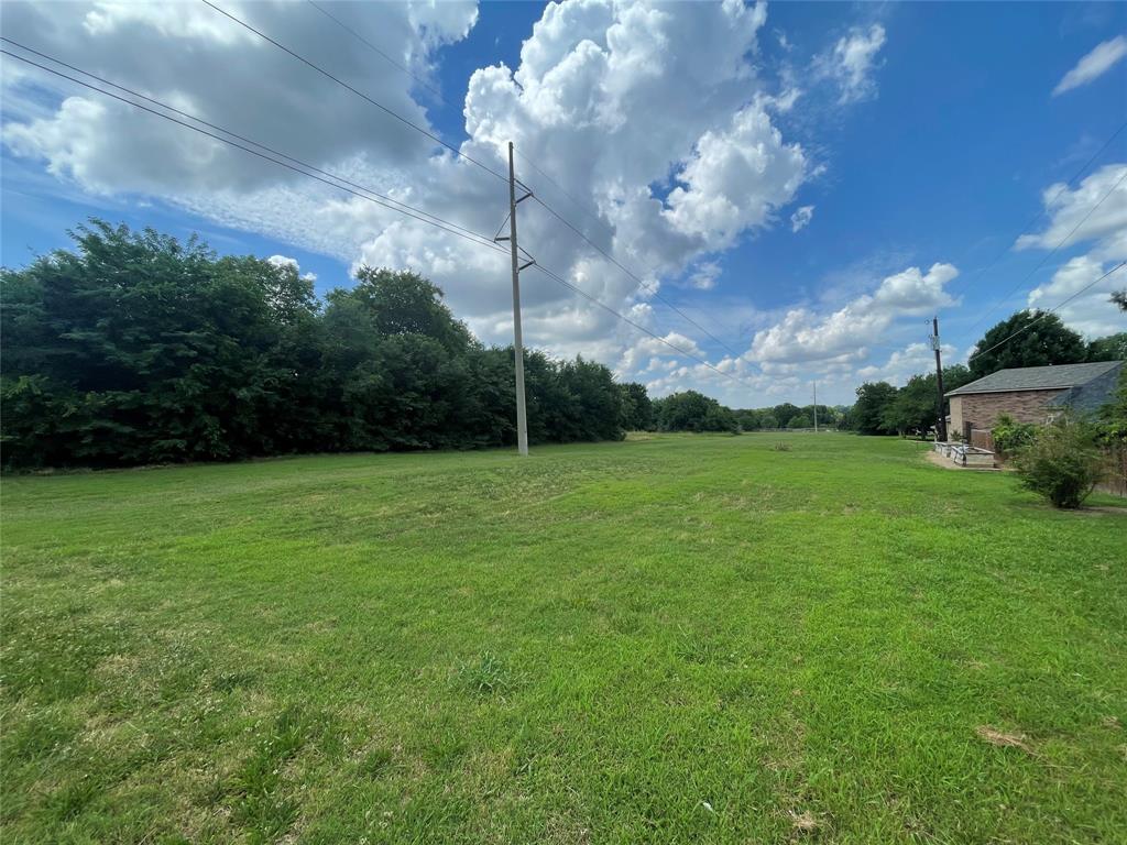 000 W Lamberth Road Property Photo 2