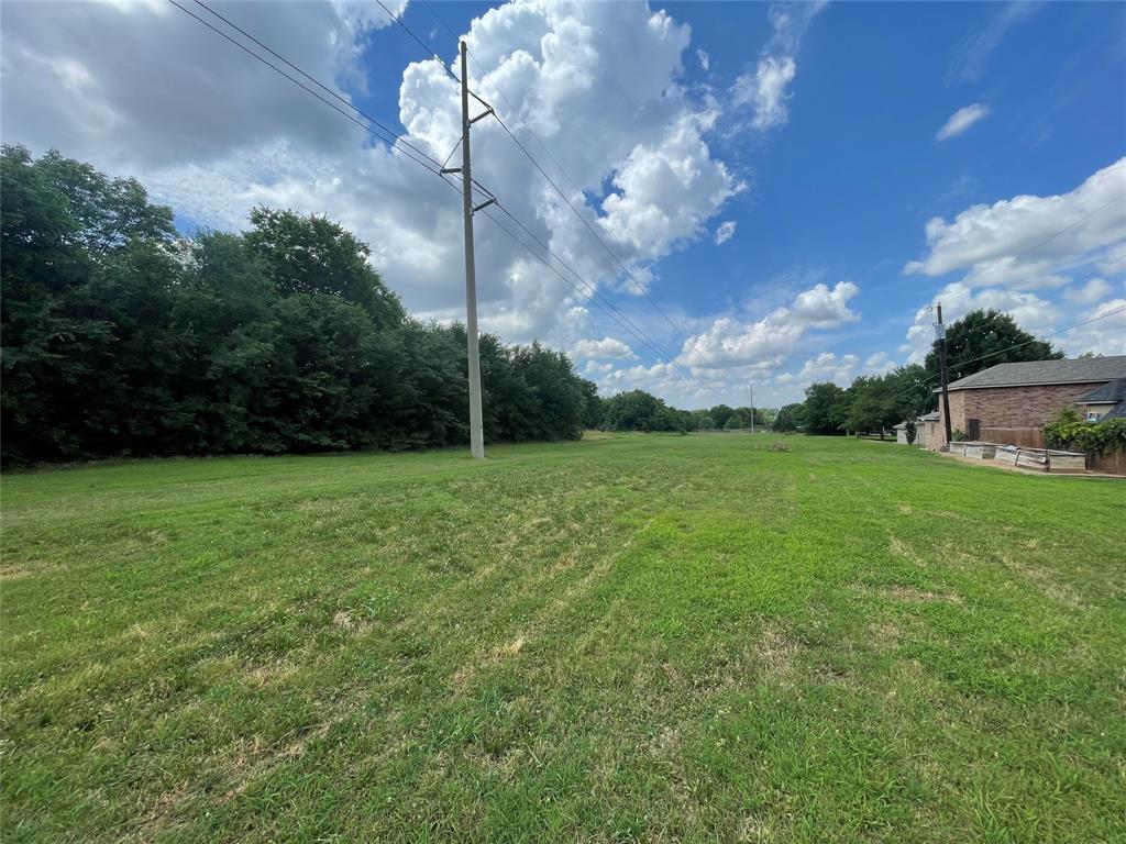 000 W Lamberth Road Property Photo 4
