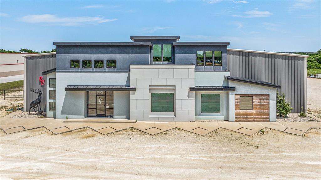 1330 N Us Highway 281 Highway Property Photo 1