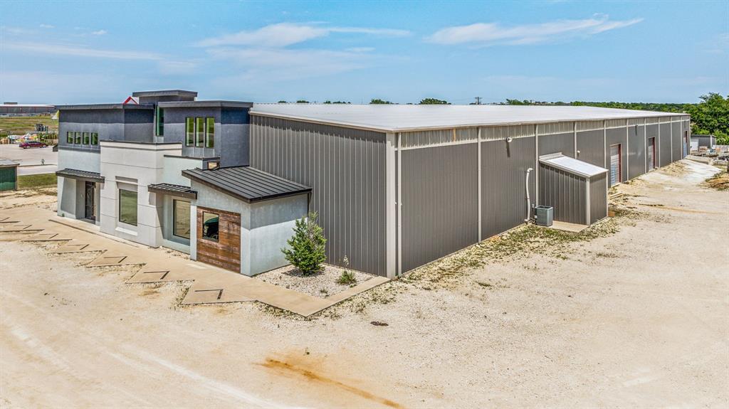 1330 N Us Highway 281 Highway Property Photo 3
