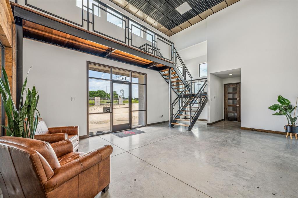1330 N Us Highway 281 Highway Property Photo 6