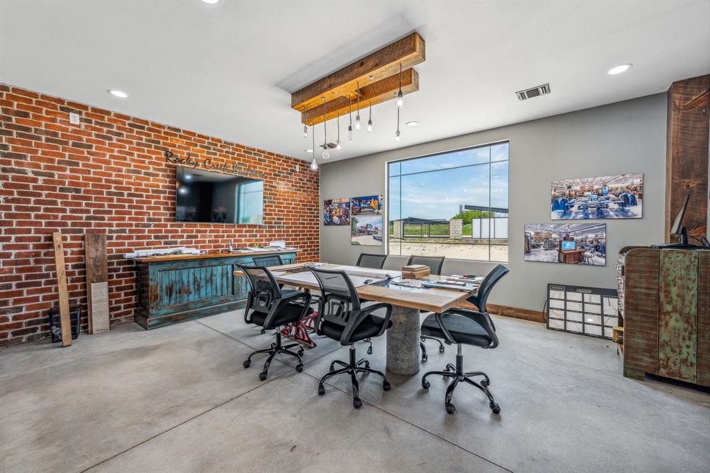 1330 N Us Highway 281 Highway Property Photo 11