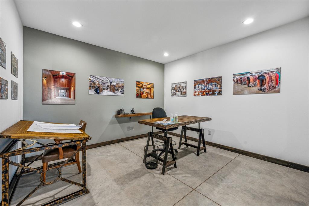 1330 N Us Highway 281 Highway Property Photo 16