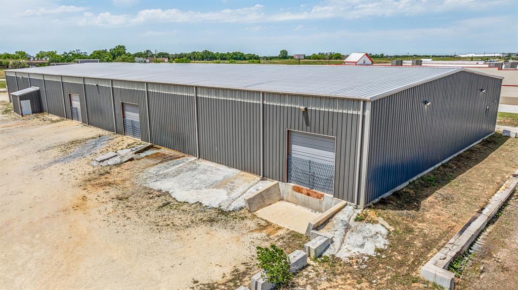 1330 N Us Highway 281 Highway Property Photo 35