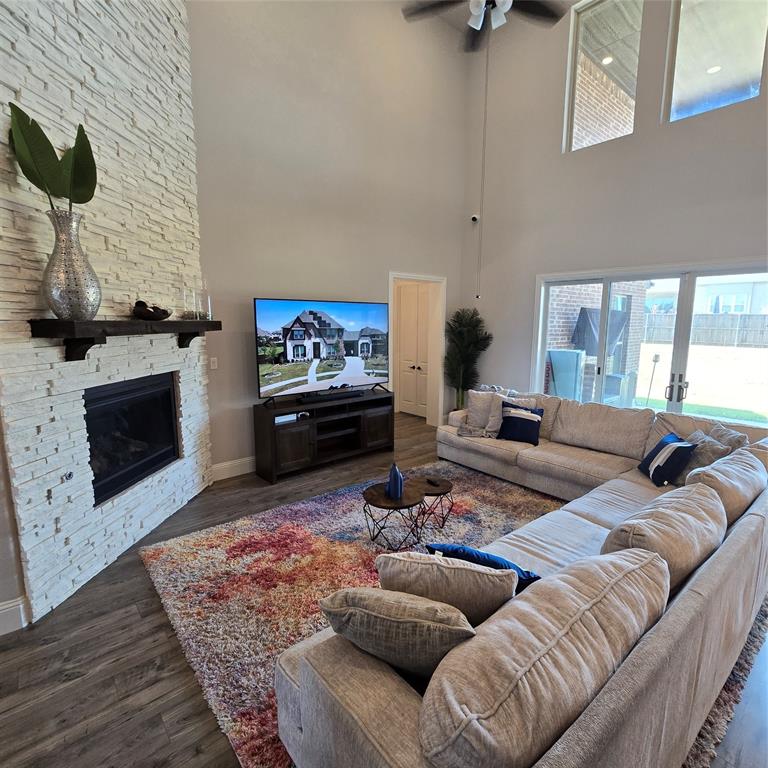 11250 Pentridge Property Photo 7