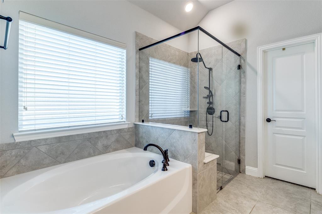 6220 Creekhaven Drive Property Photo 16