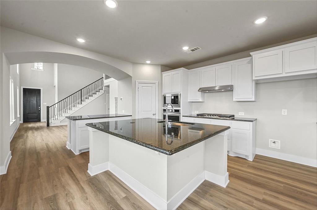 1720 Eagle Landing Property Photo 8
