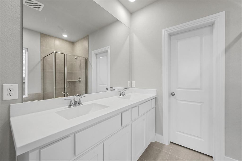 1720 Eagle Landing Property Photo 16