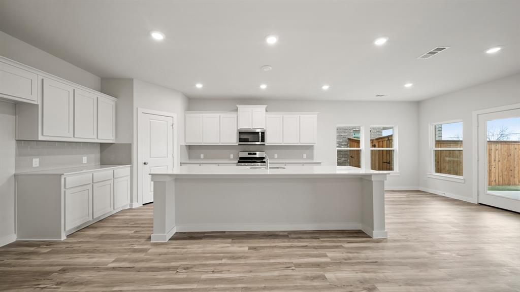 773 Vineyard Way Property Photo 4