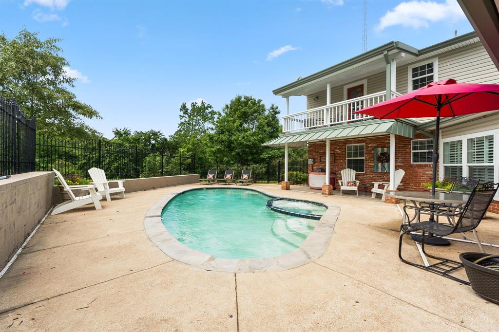 2027 Fm 779 Property Photo 6