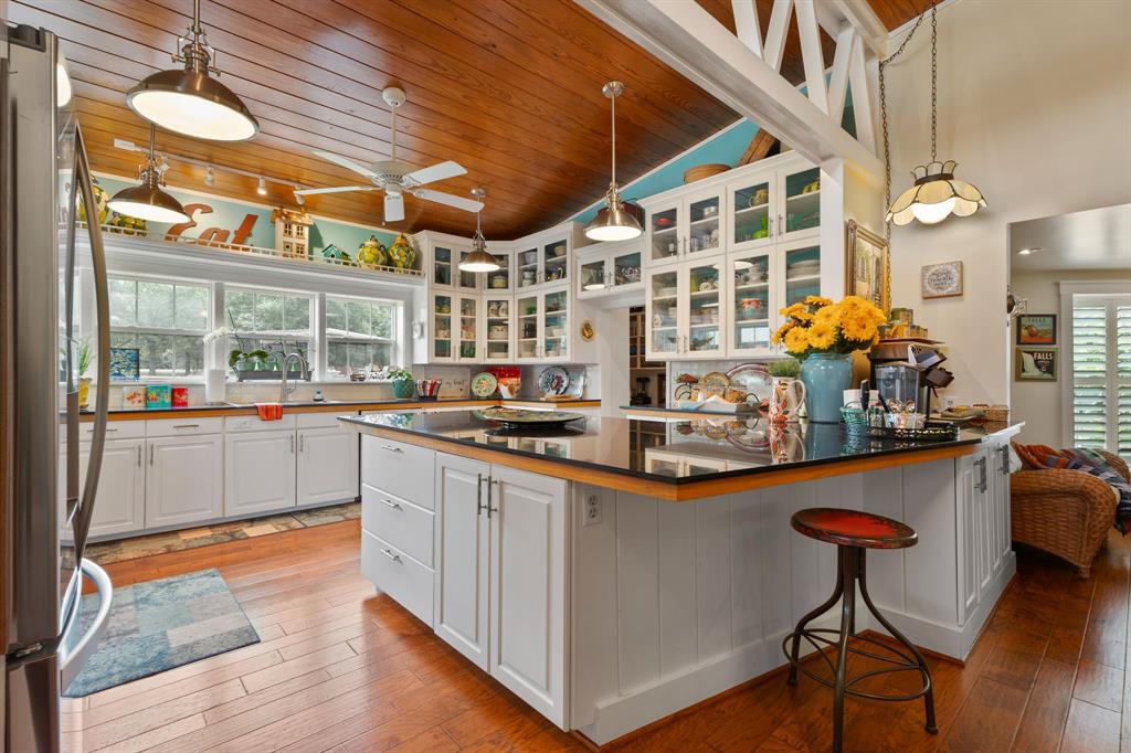 2027 Fm 779 Property Photo 6