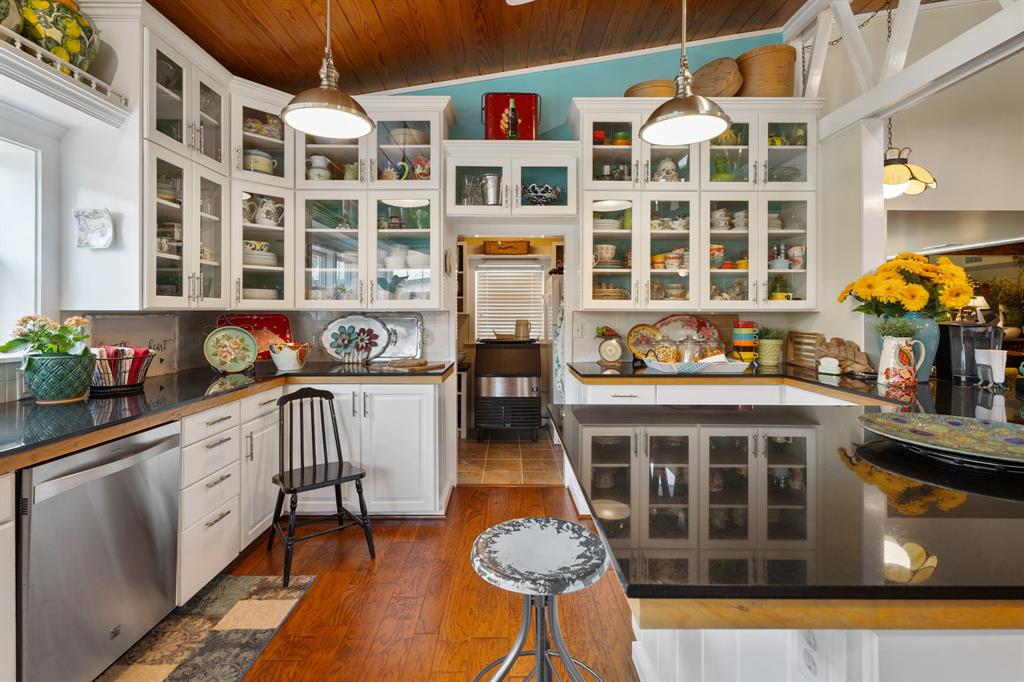 2027 Fm 779 Property Photo 12