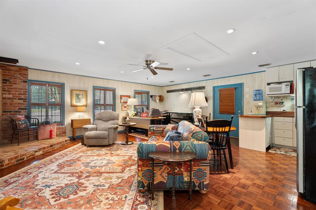 2027 Fm 779 Property Photo 28