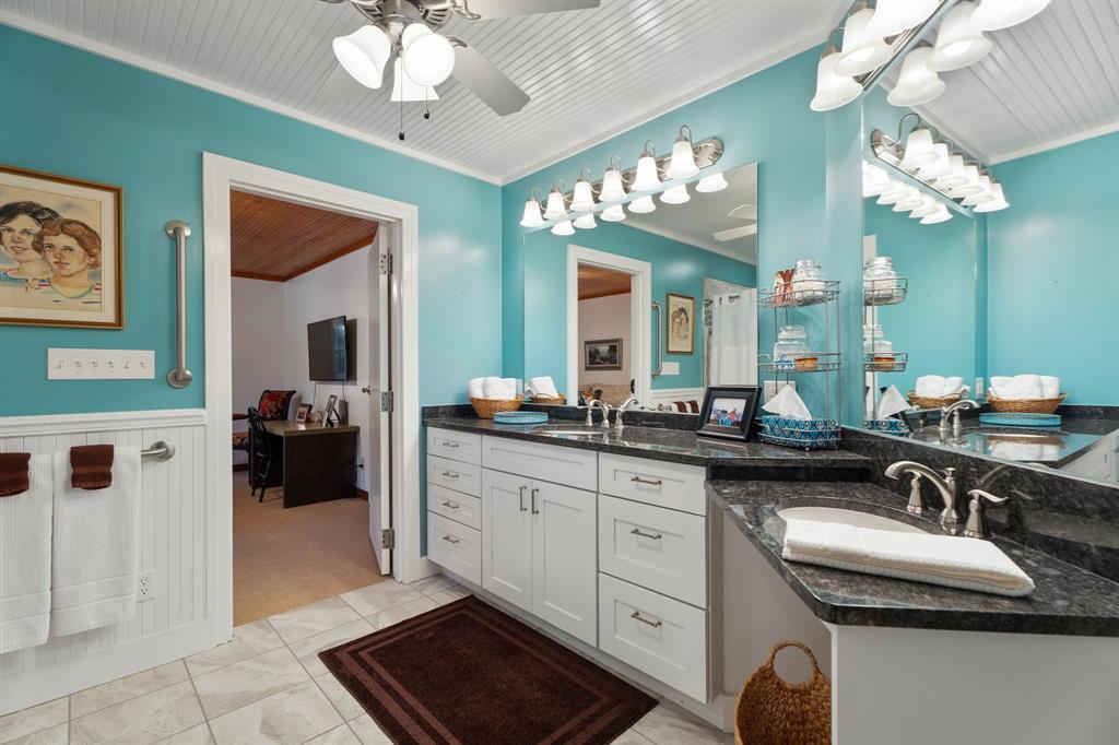 2027 Fm 779 Property Photo 29