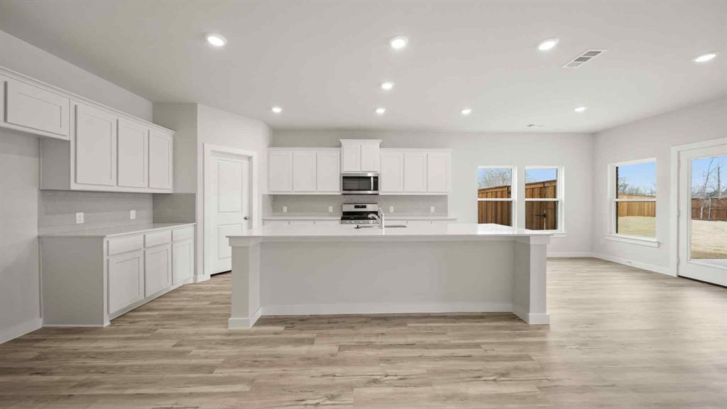 789 Vineyard Way Property Photo 4