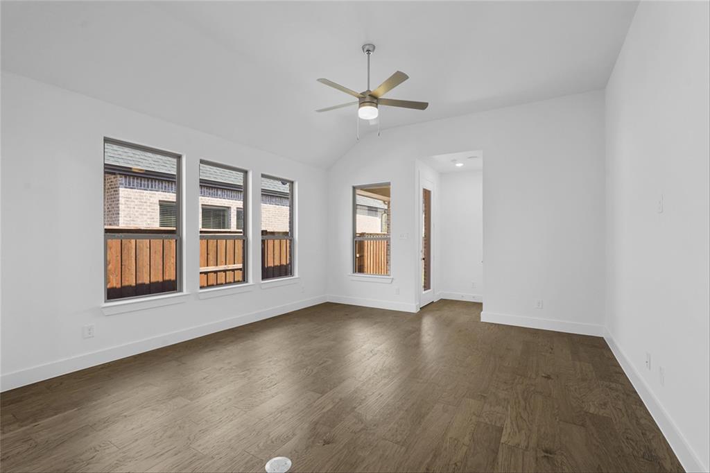 2081 Mack Avenue Property Photo 10