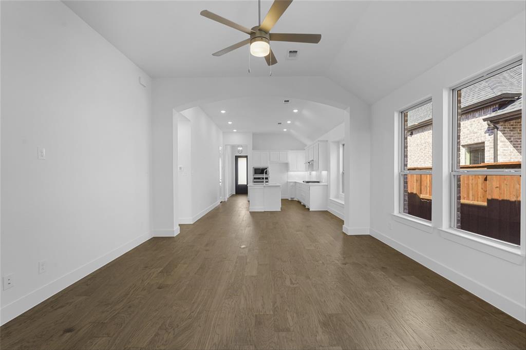 2081 Mack Avenue Property Photo 11