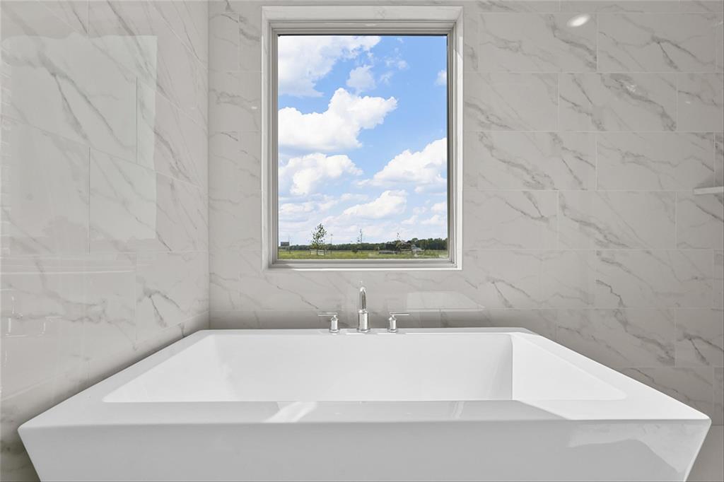 2081 Mack Avenue Property Photo 18