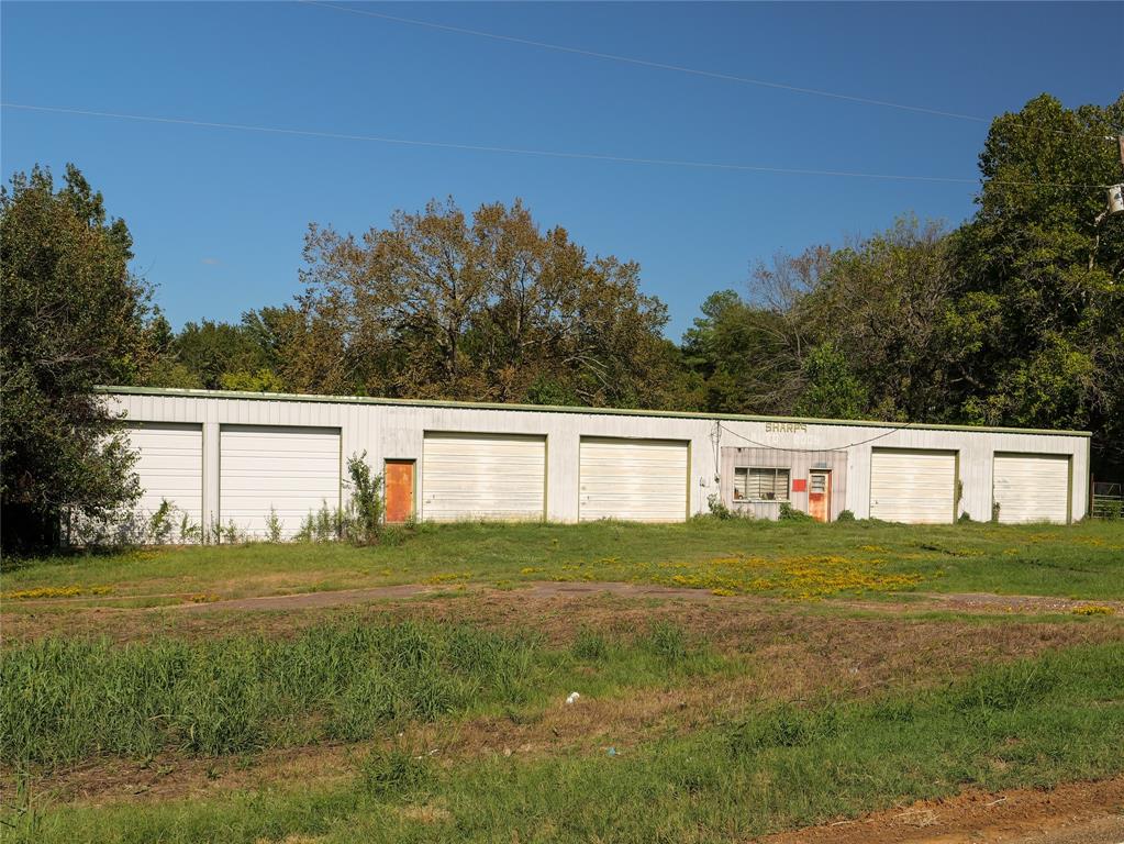3027 E 175 Highway Property Photo 1