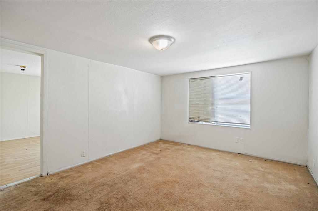 720 N Seaman Street Property Photo 4