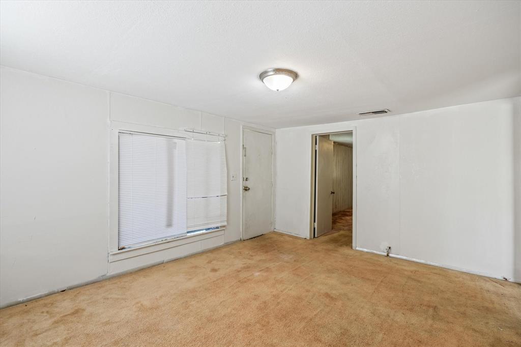 720 N Seaman Street Property Photo 5