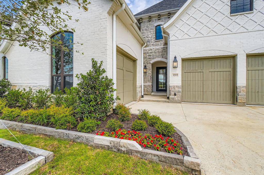 1212 High Property Photo 4