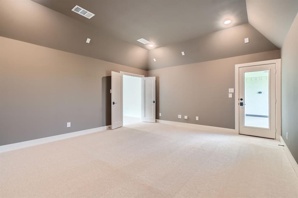 1212 High Property Photo 25