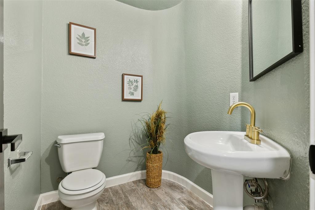 9164 Hawley Drive Property Photo 5