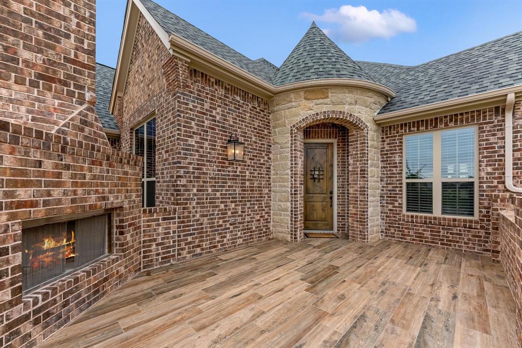 1300 Highland Park Circle Property Photo 3