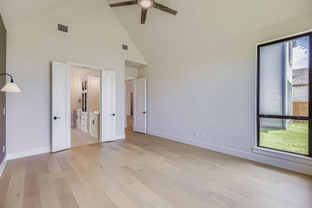 1252 High Property Photo 15