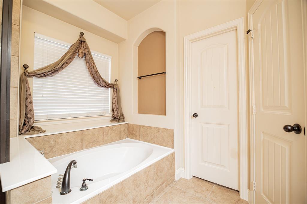 15221 Mount Evans Drive Property Photo 20