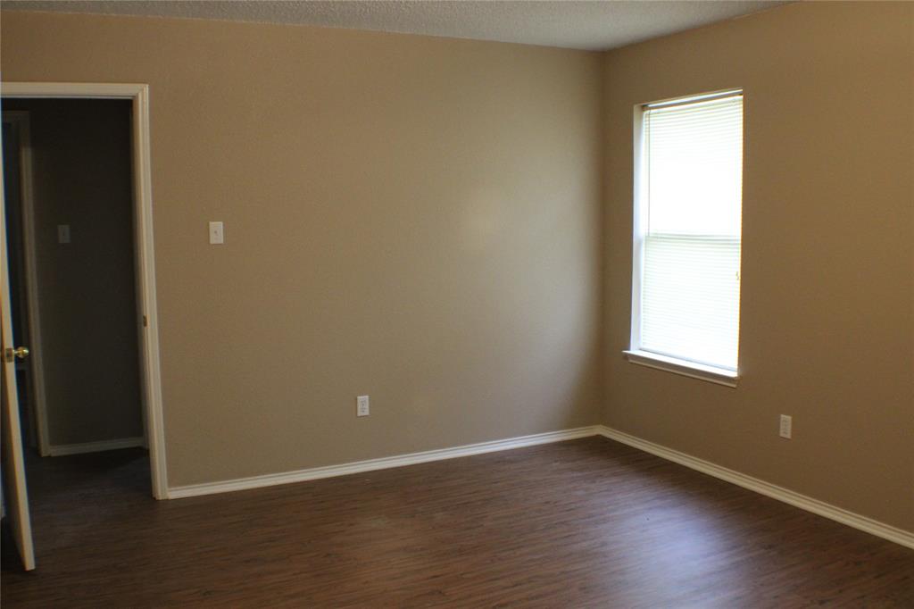 5808 Matt Street Property Photo 10