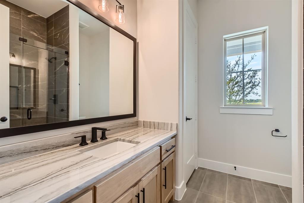 1244 High Property Photo 17