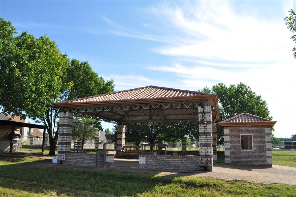 3511 Fm 66 Property Photo 11