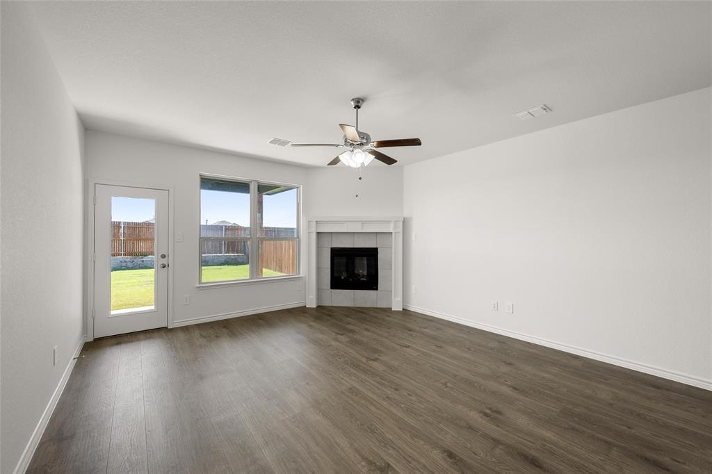 1913 Seminole Drive Property Photo 14
