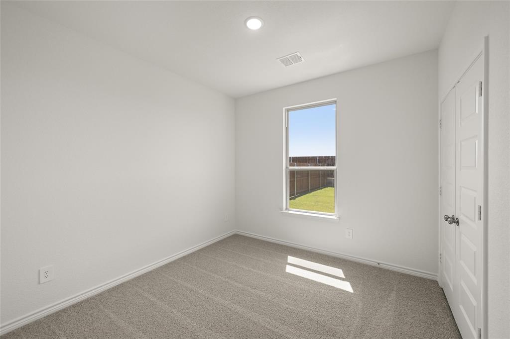 1913 Seminole Drive Property Photo 16