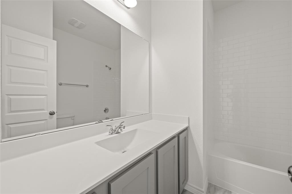 1913 Seminole Drive Property Photo 19