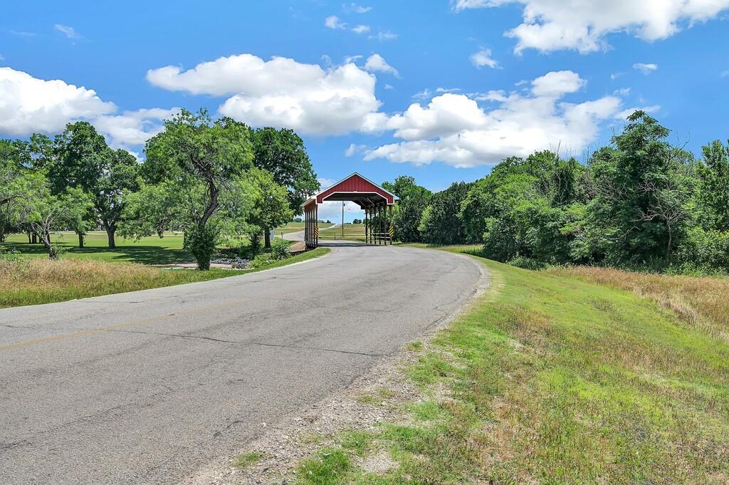 1441 Lakeside Trail Property Photo 6
