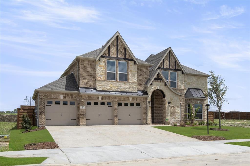 2105 Acorn Creek Circle Property Photo 2