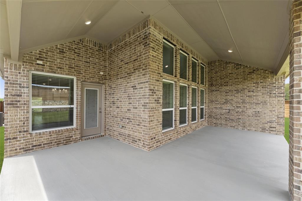 2105 Acorn Creek Circle Property Photo 25