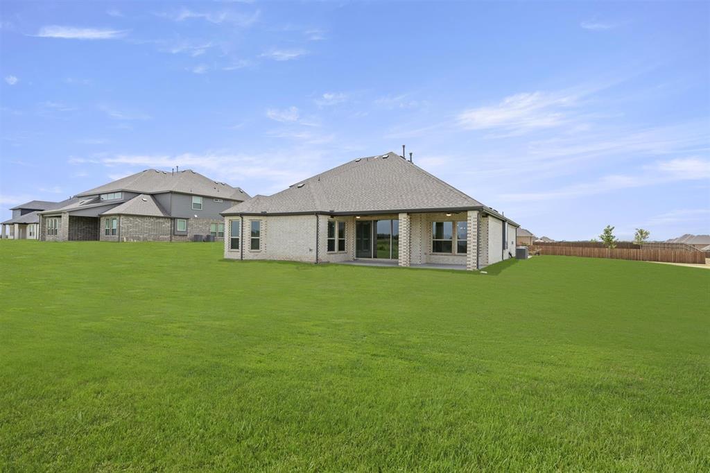 761 Emerald Valley Drive Property Photo 12