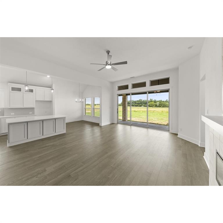 761 Emerald Valley Drive Property Photo 25