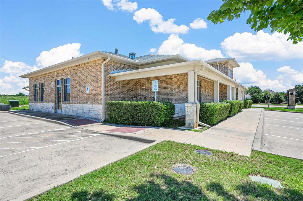 5535 Lake Ridge Parkway Property Photo 5