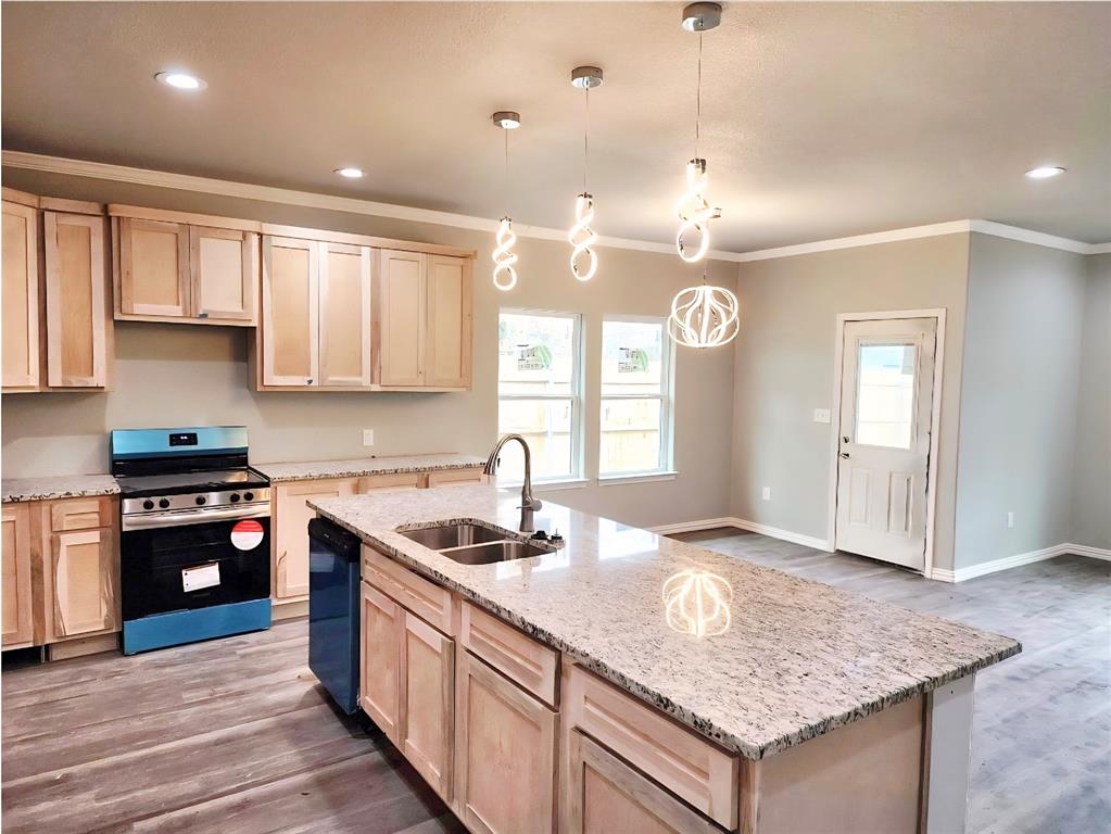 1507 Langston Street Property Photo 4