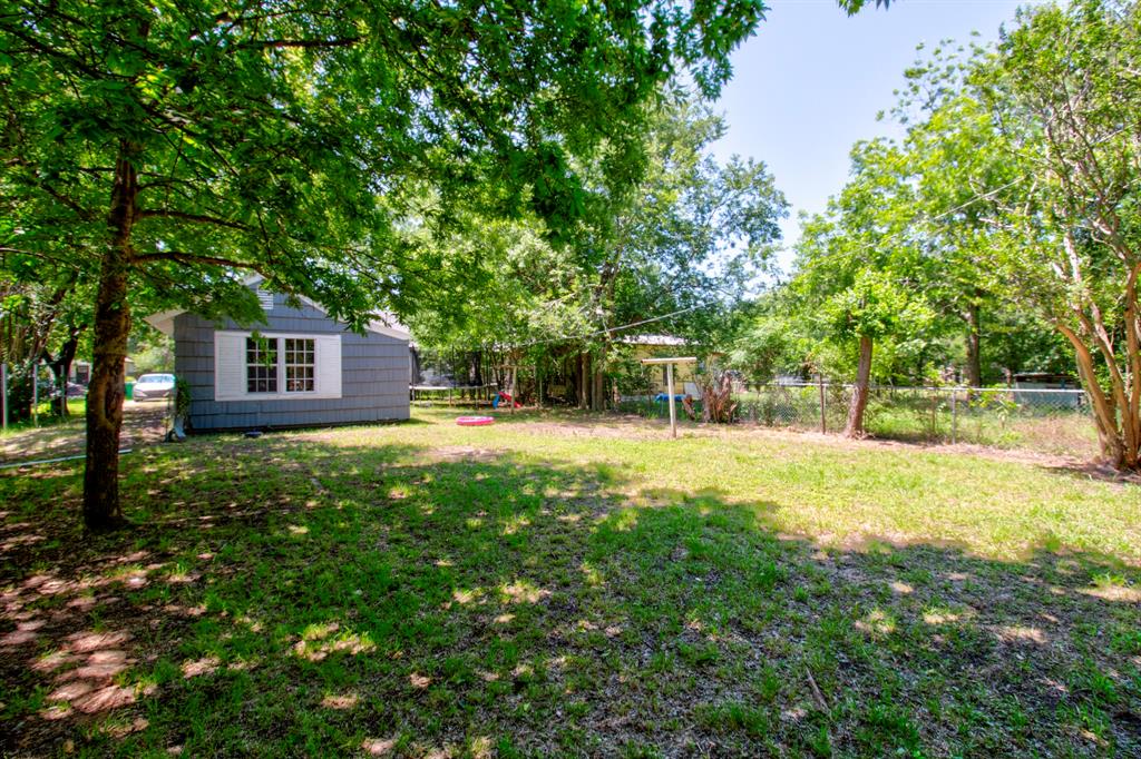 1319 E Garnett Property Photo 20