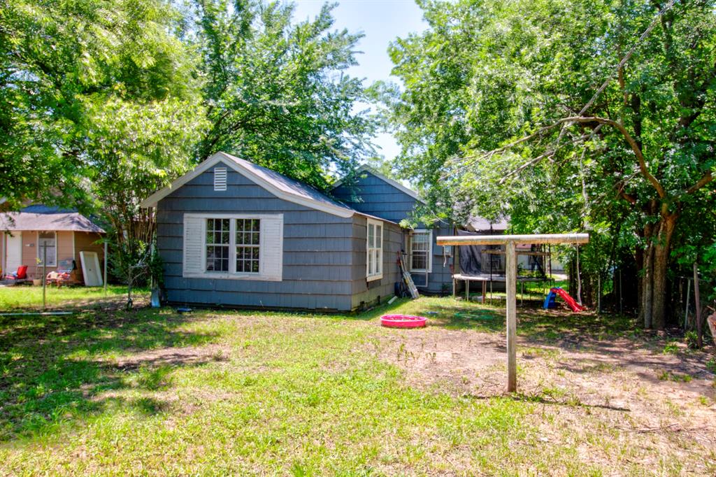 1319 E Garnett Property Photo 21
